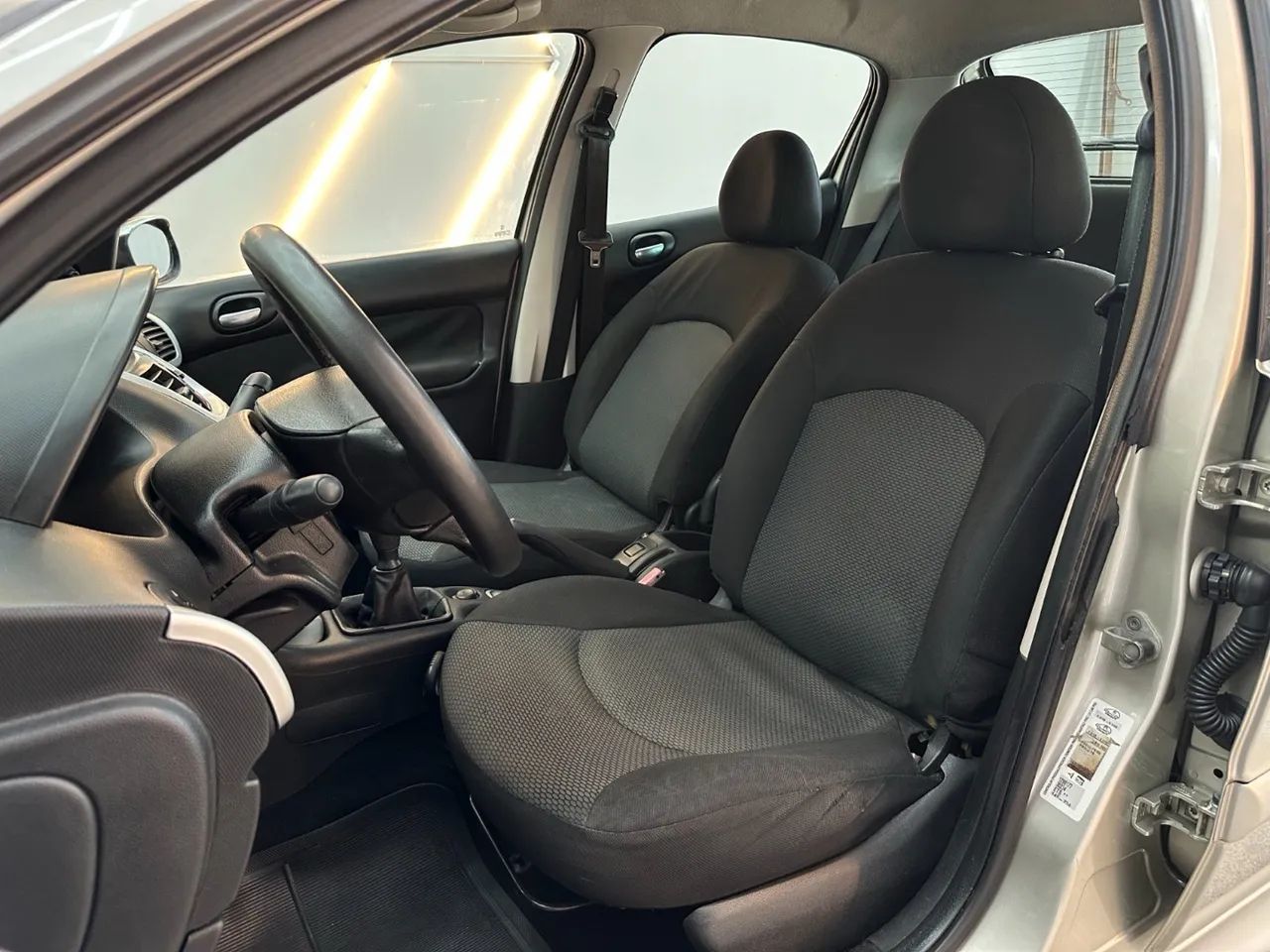 Peugeot 207 XR 1.4 2013 completo  - Foto 3