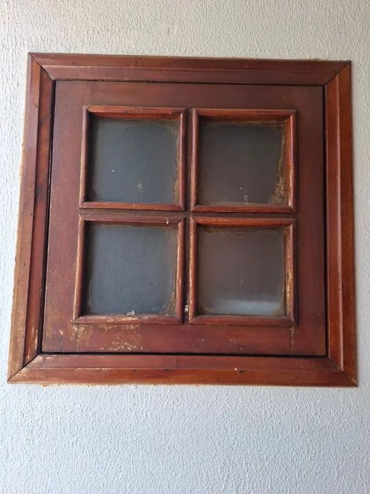 3 unidades Janela de madeira com 4 vidros com alisar  - Foto 2