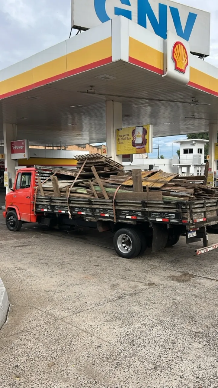 Faço qualquer tipo de serviço de frete !