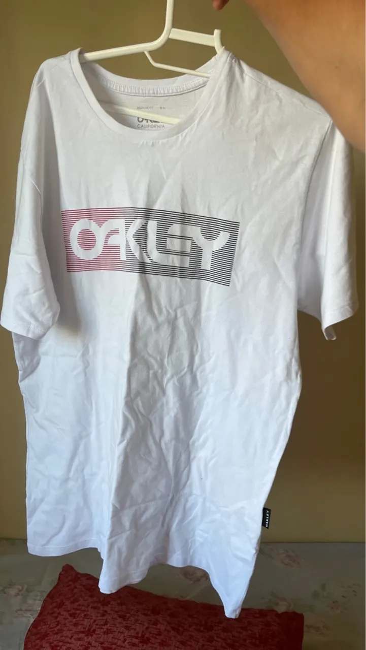 Camiseta Oakley - Branca