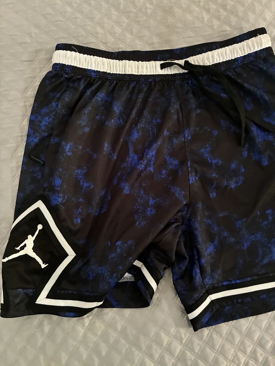 Bermuda Jordan Azul escuro