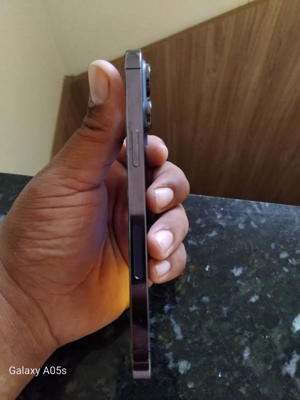 Vendo um iPhone 14 Pro Max 128 g roxo - Foto 5