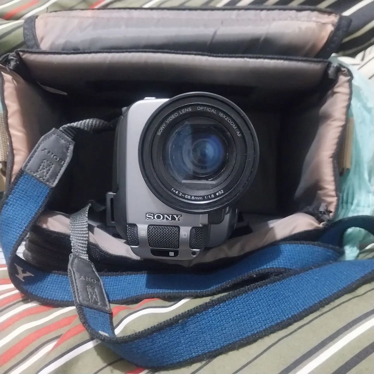 Sony Handycam Video Hi8 Ccd-tr3000 Ntsc - Câmeras e Filmadoras
