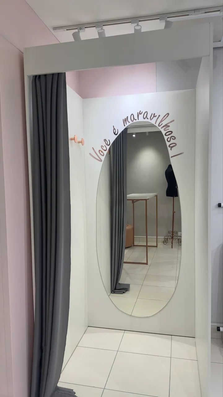 Provador para loja de roupas feminina completo 
