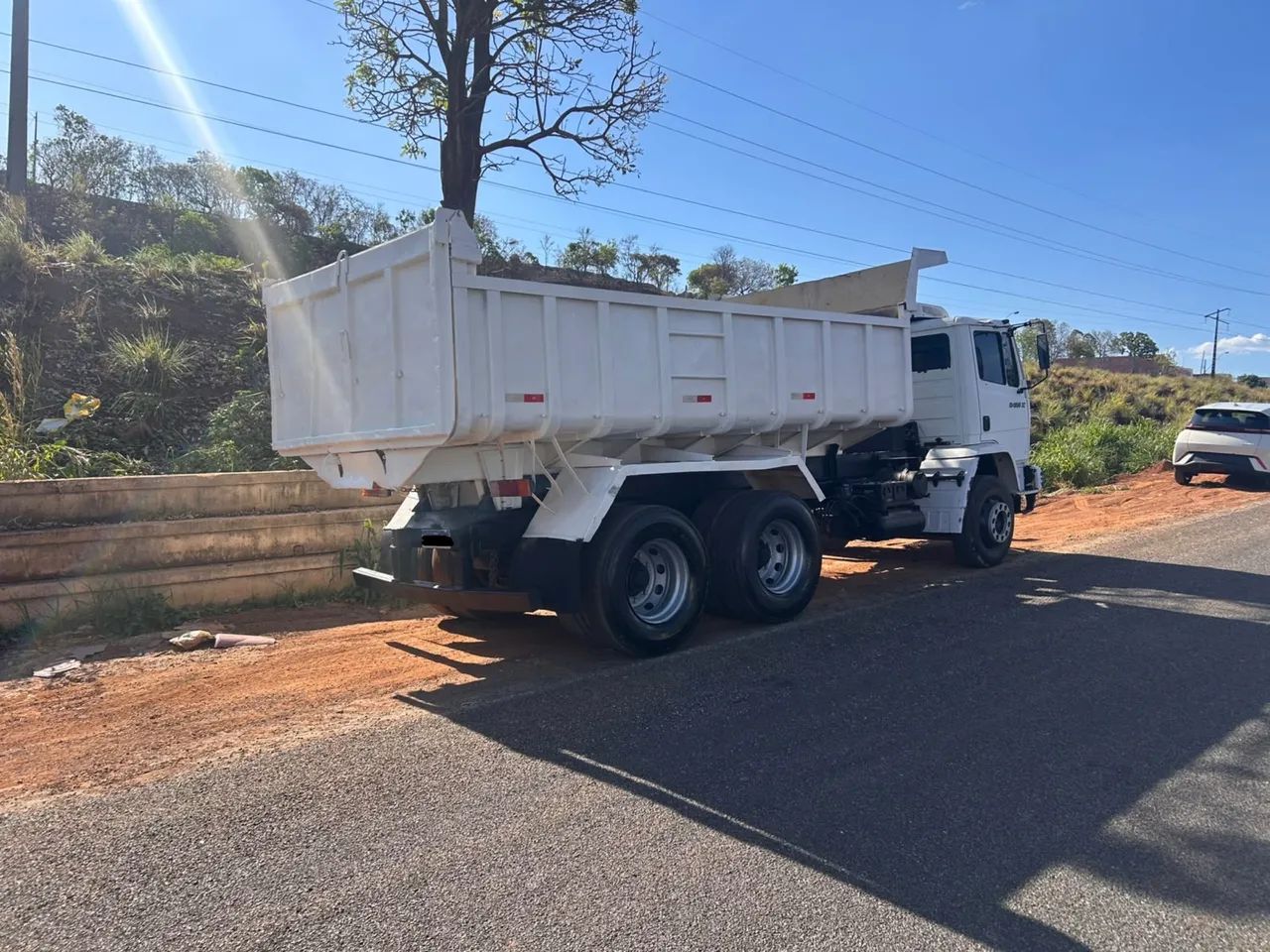 Vendo caminhão caçamba 2423 traçado  - Foto 2