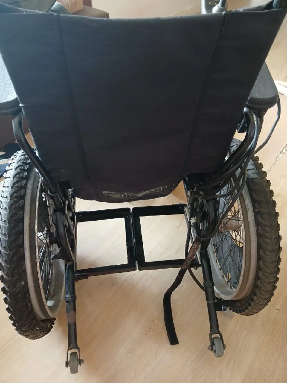 Cadeira de rodas - Foto 4