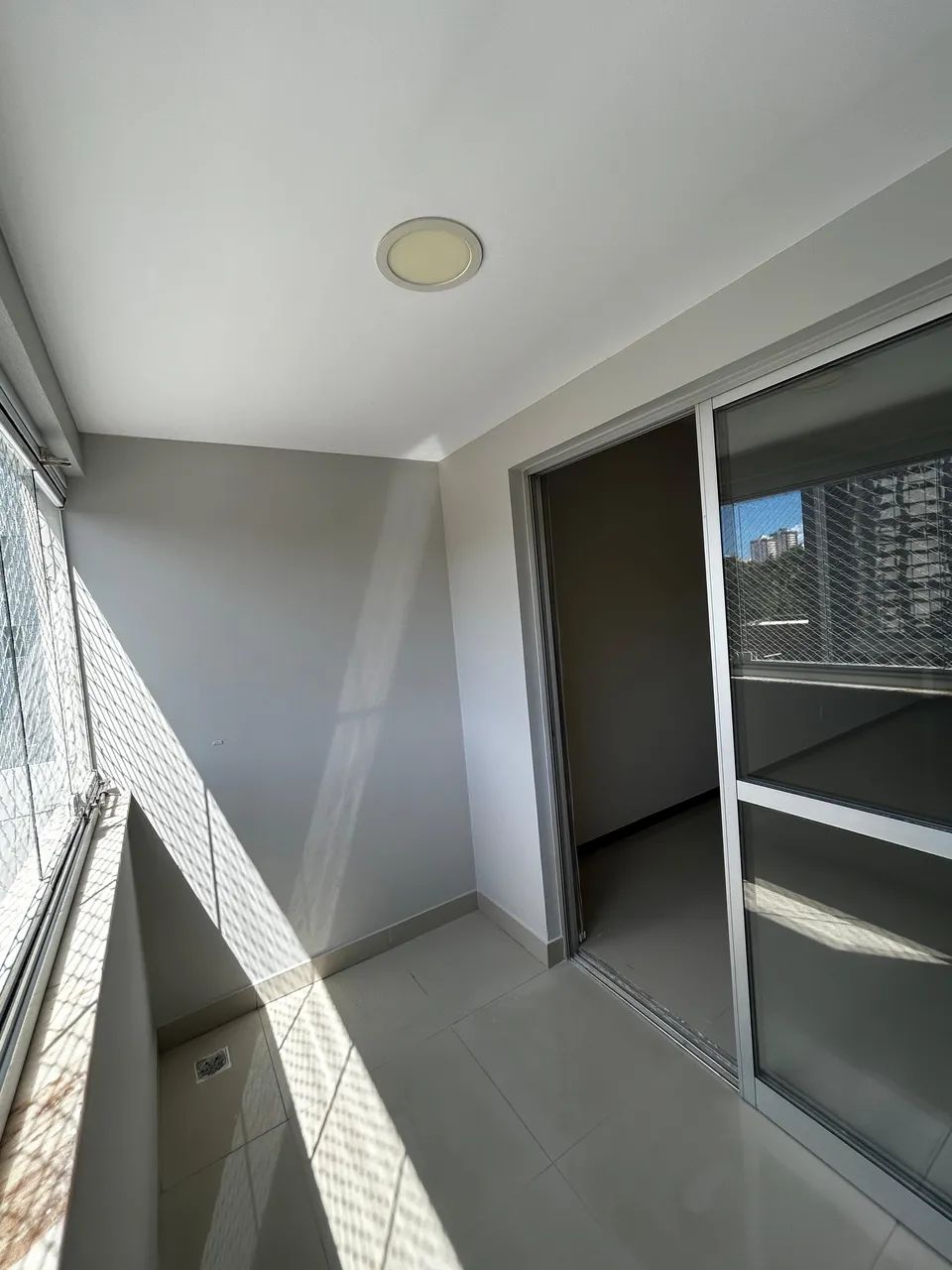APARTAMENTO 3/4 COM SUÍTE E VARANDA NO MELHOR DO STIEP  - Foto 2