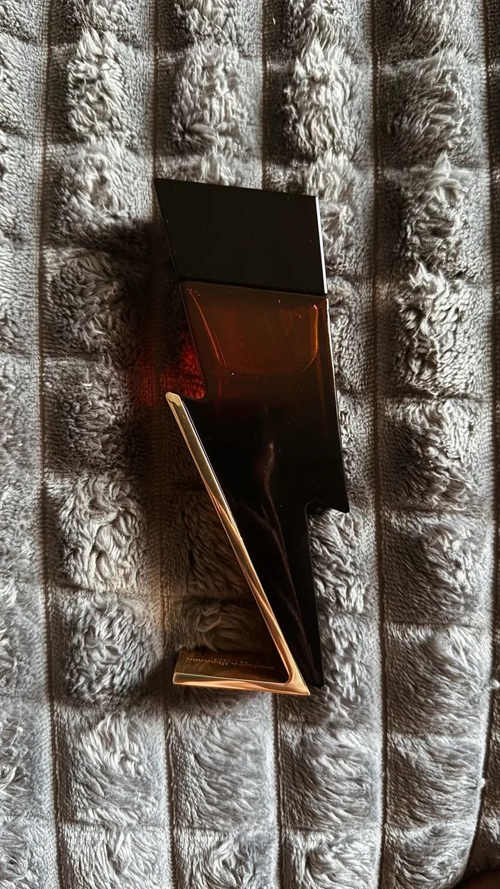 Troco pelo bad boy cobalt ? Carolina herrera bad boy elixir