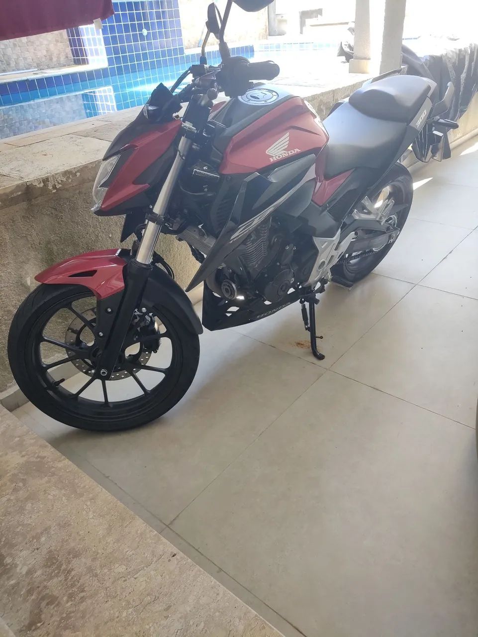 CB 300f ABS 2025