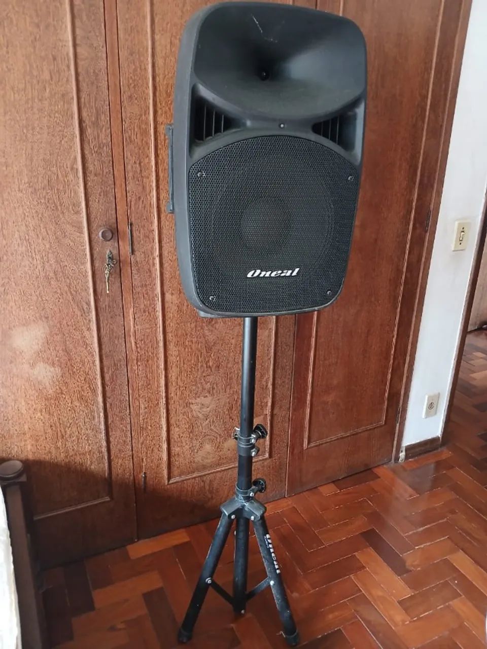 Caixa de som Oneal + Tripé Oneal