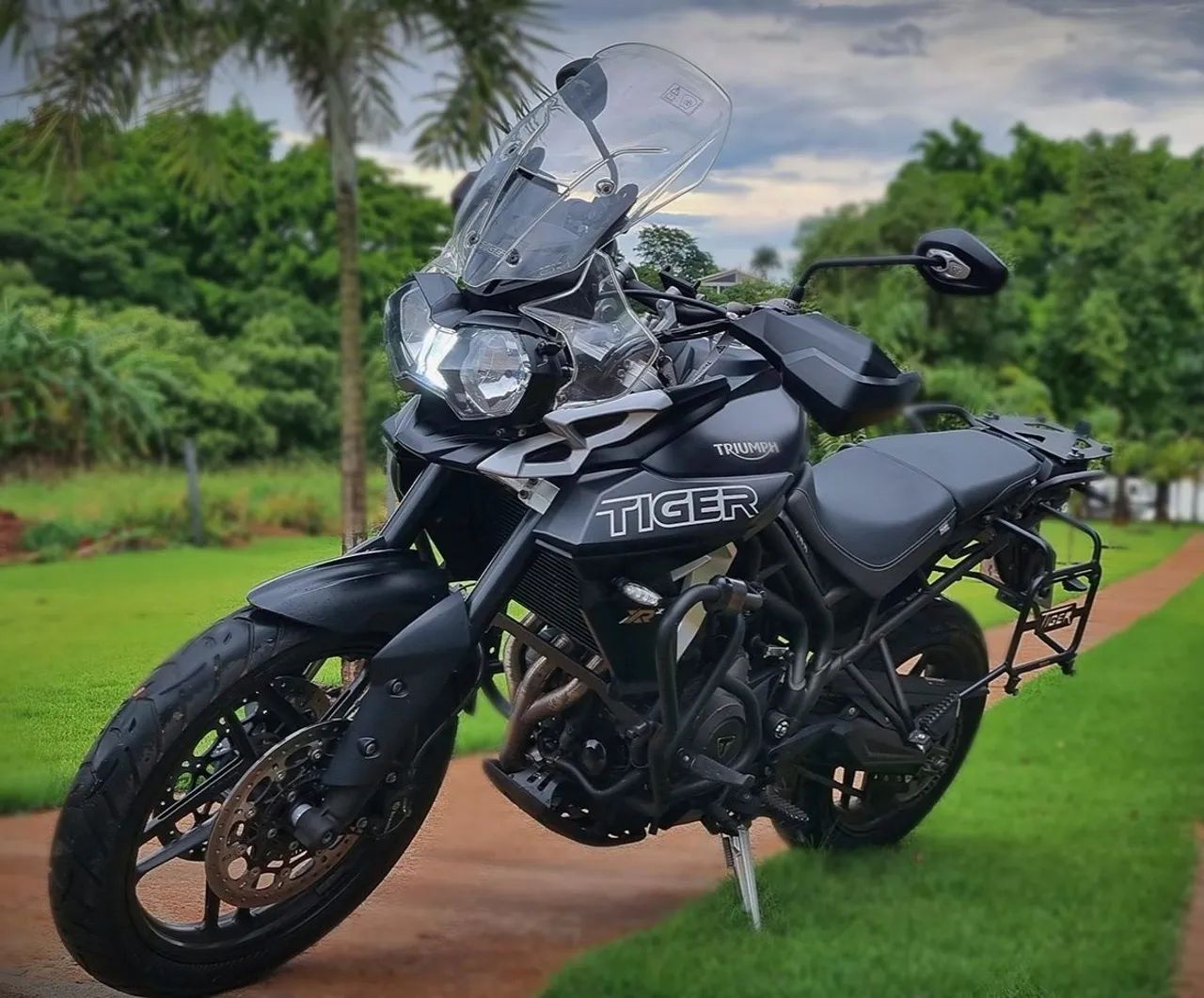 Triumph 800 XRX 2018 - 1504611733 | OLX