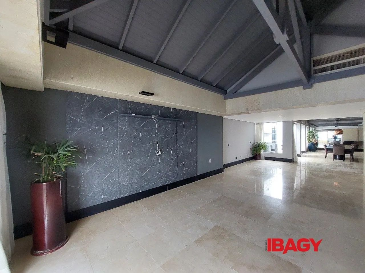 Excelente Cobertura 2 dormitório(s) em Centro - Florianópolis - Foto 3