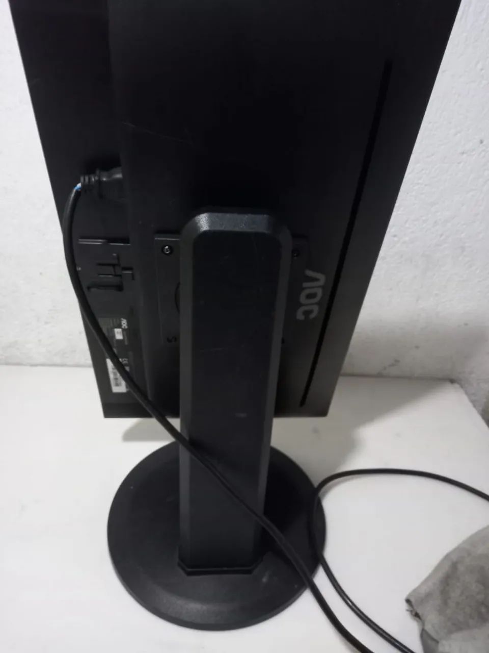 Monitor AOC 20 polegadas led entradas HDMI e VGA giratório usado!! - Foto 2