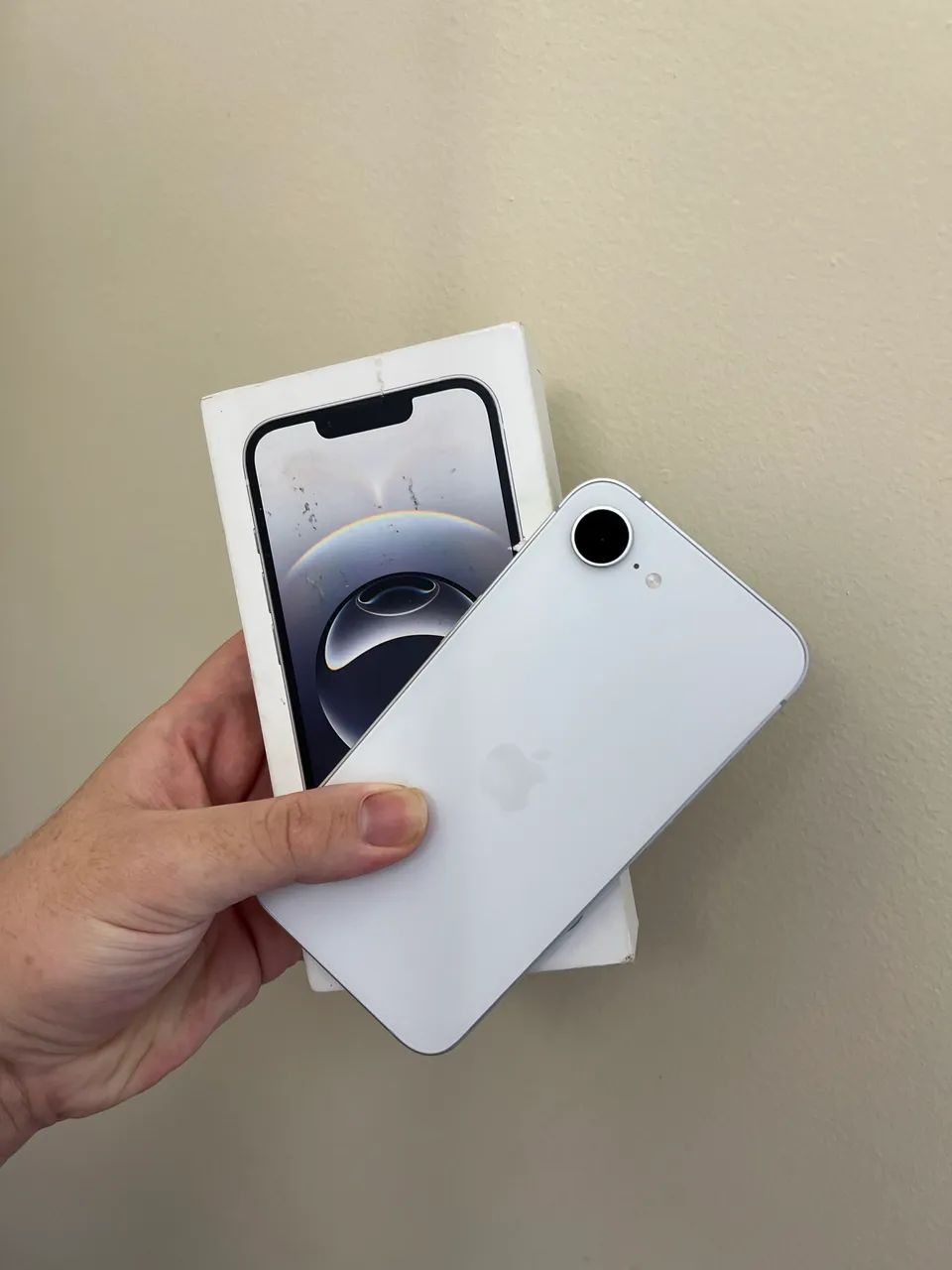 iPhone 16e