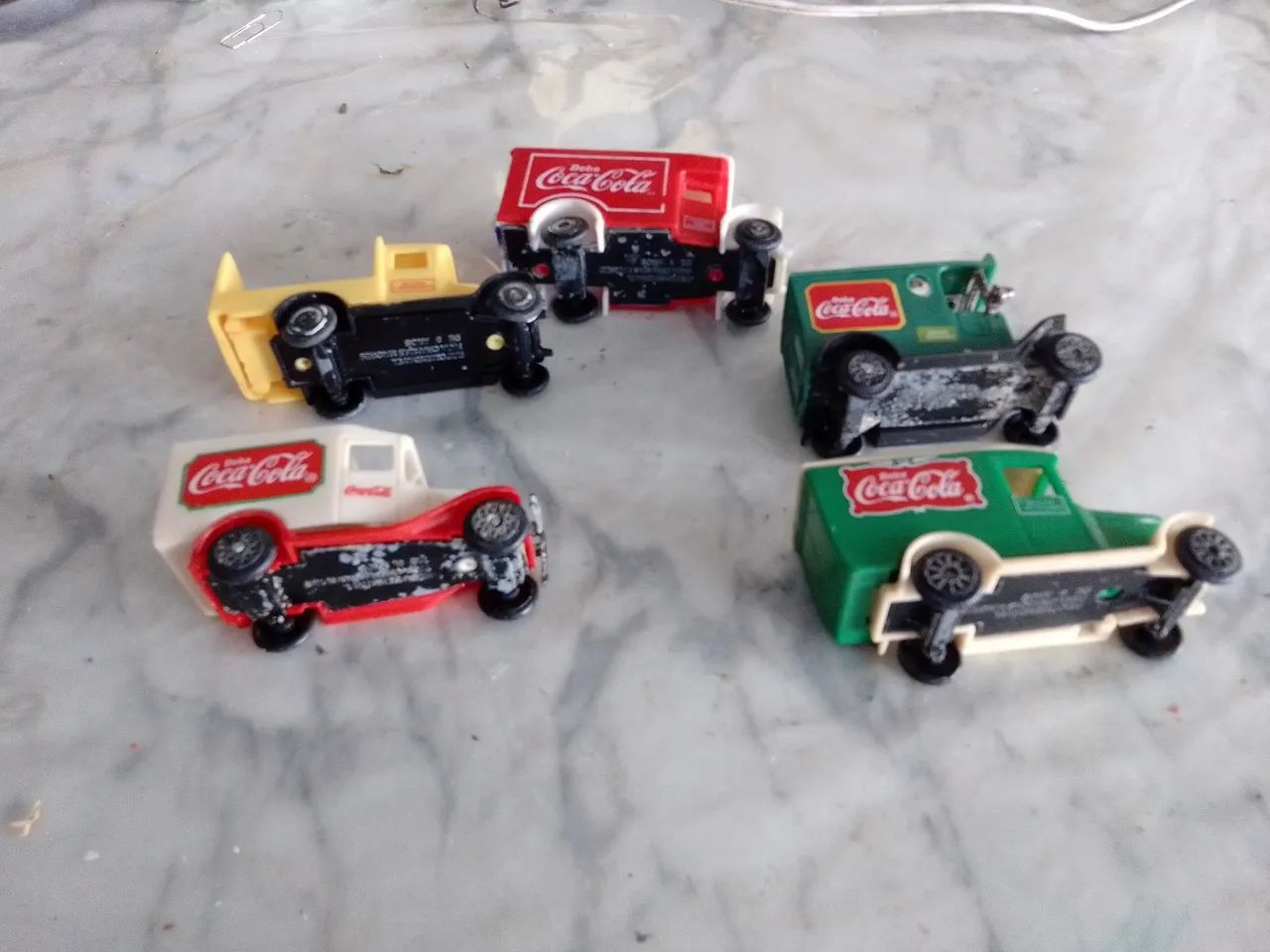 Mini caminhões da coca cola com detalhes  - Foto 2