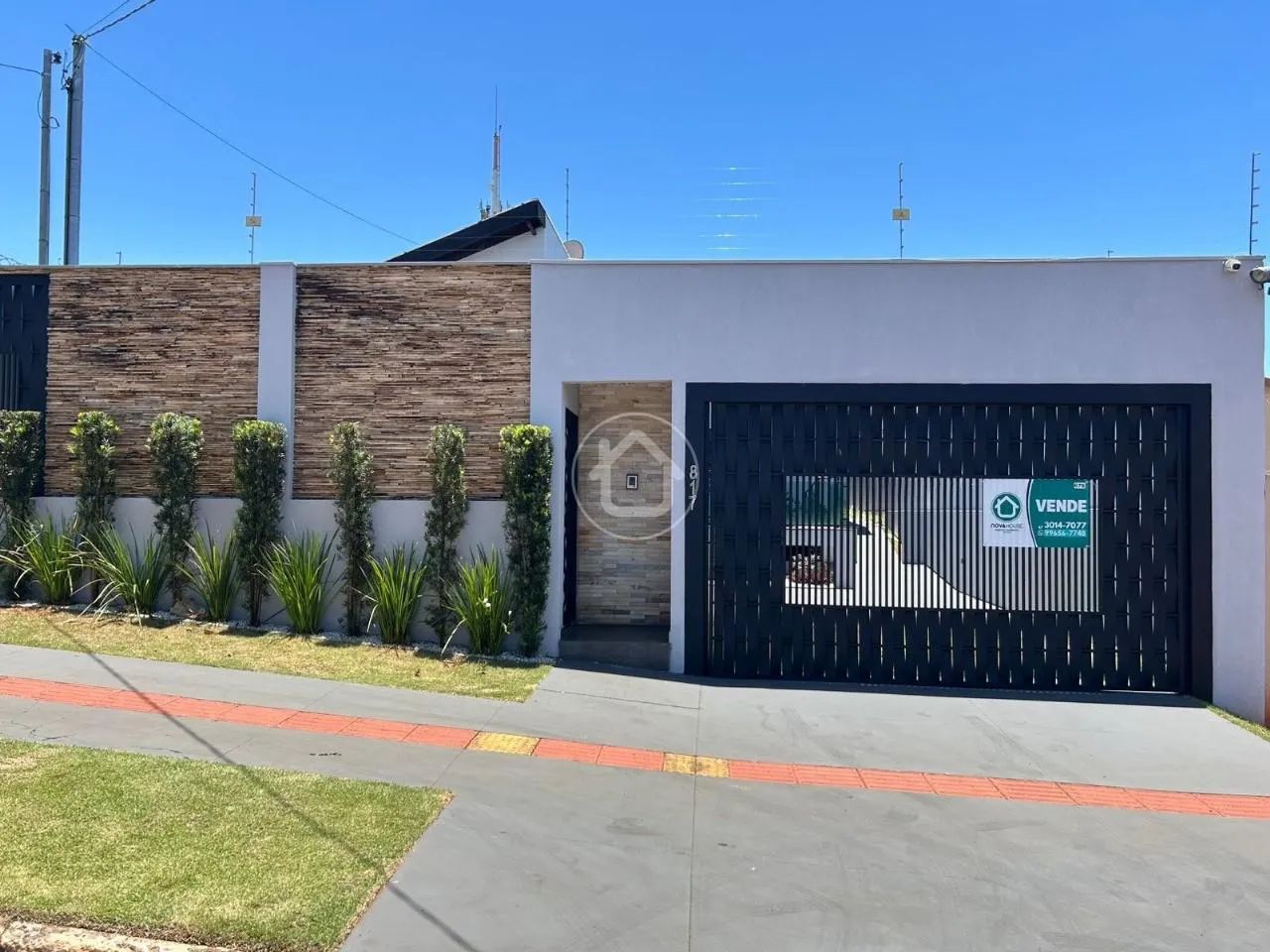 LINDA CASA COM PISCINA E HIDROMASSAGEM