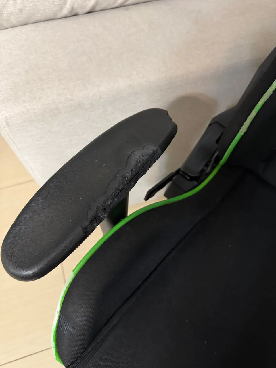 Cadeira gamer - desapego 
