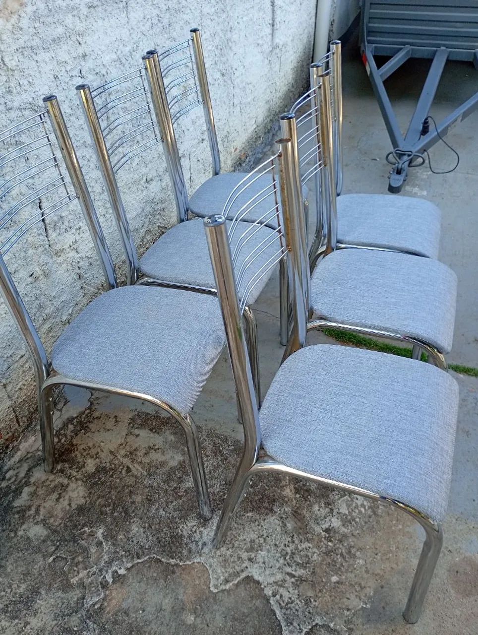 Mesa com 6 cadeiras bem conservadas entrego  - Foto 2