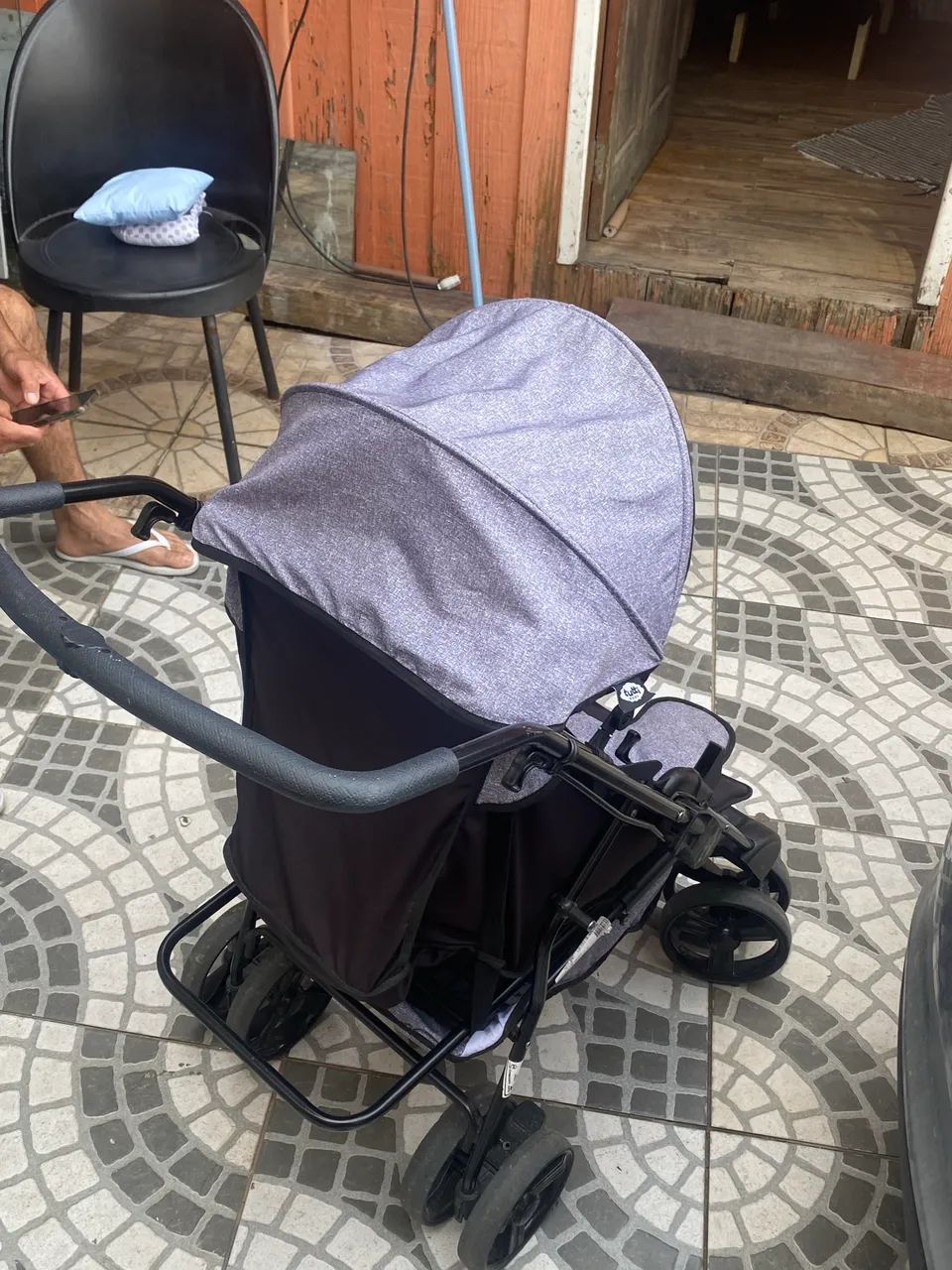 Vendo carrinho para bebê em ótimo estado! - Foto 3