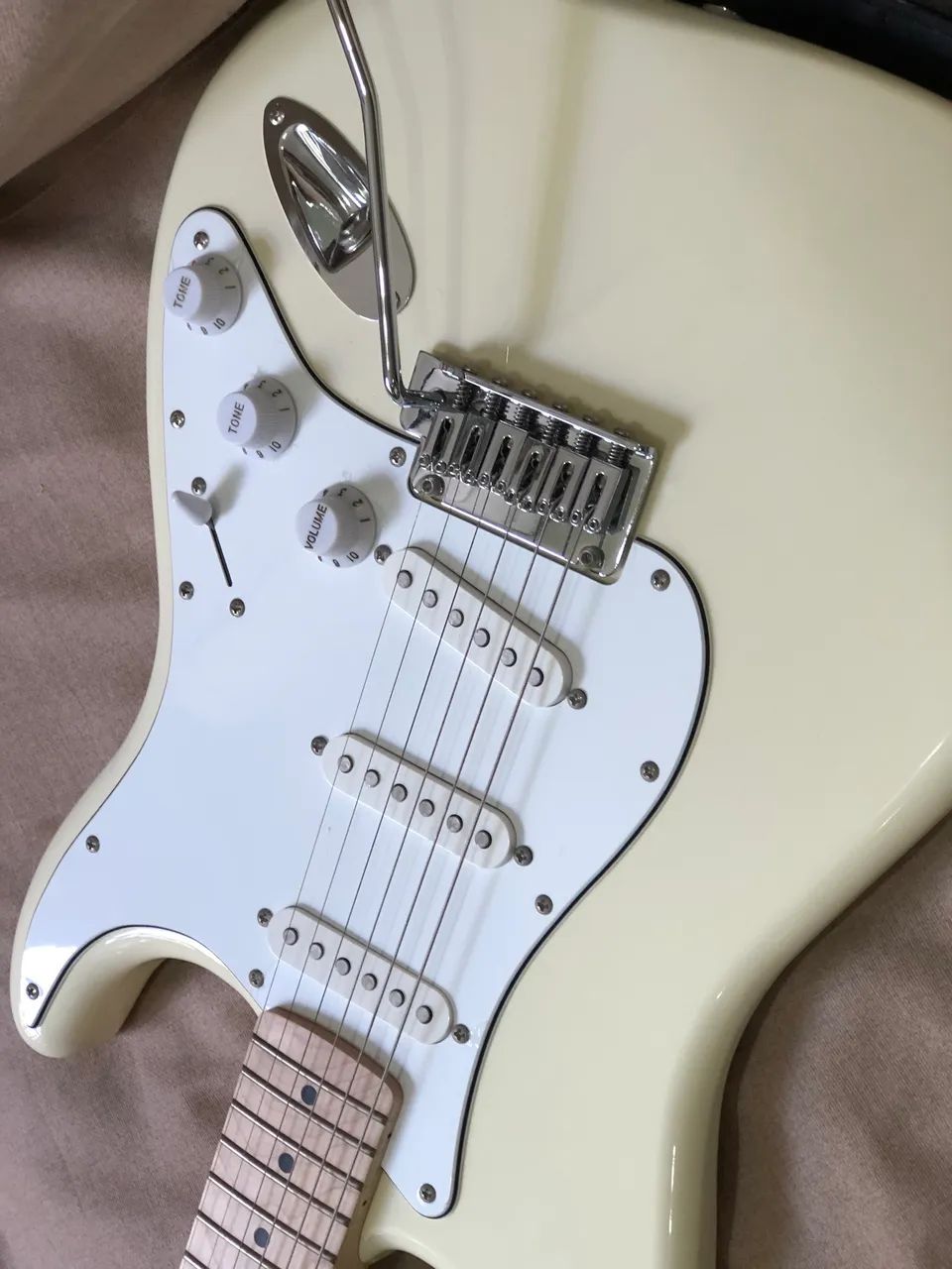 Guitarra Squier Stratocaster impecavel - Foto 2