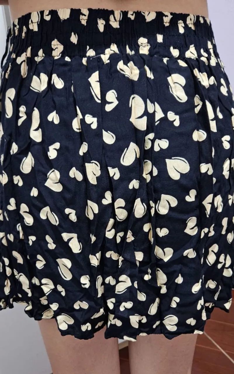 Saia Short Floral de Corações com cinto  - Foto 4