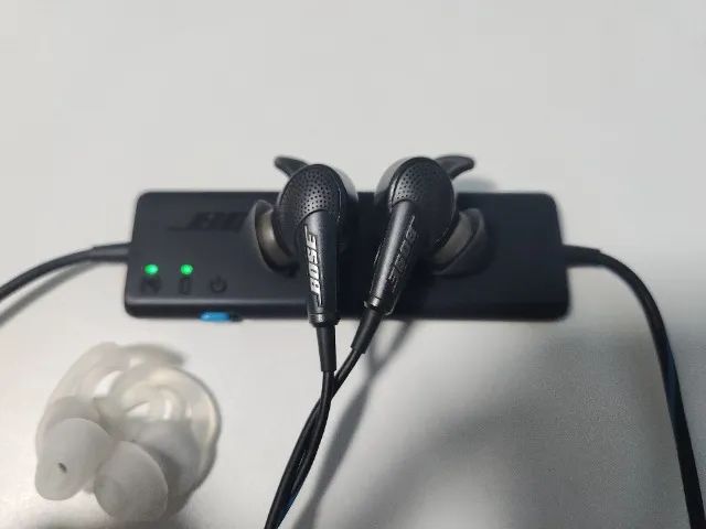 Fone Bose Qc20 - Preto/Azul - Foto 3