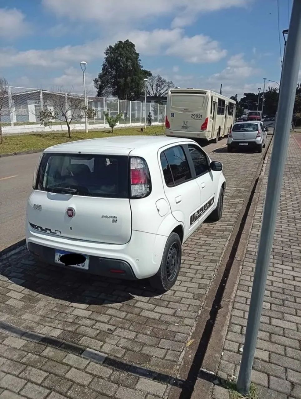 Fiat Uno Evolution 1.4 Fire Flex 8V 5P 2015 - Foto 2