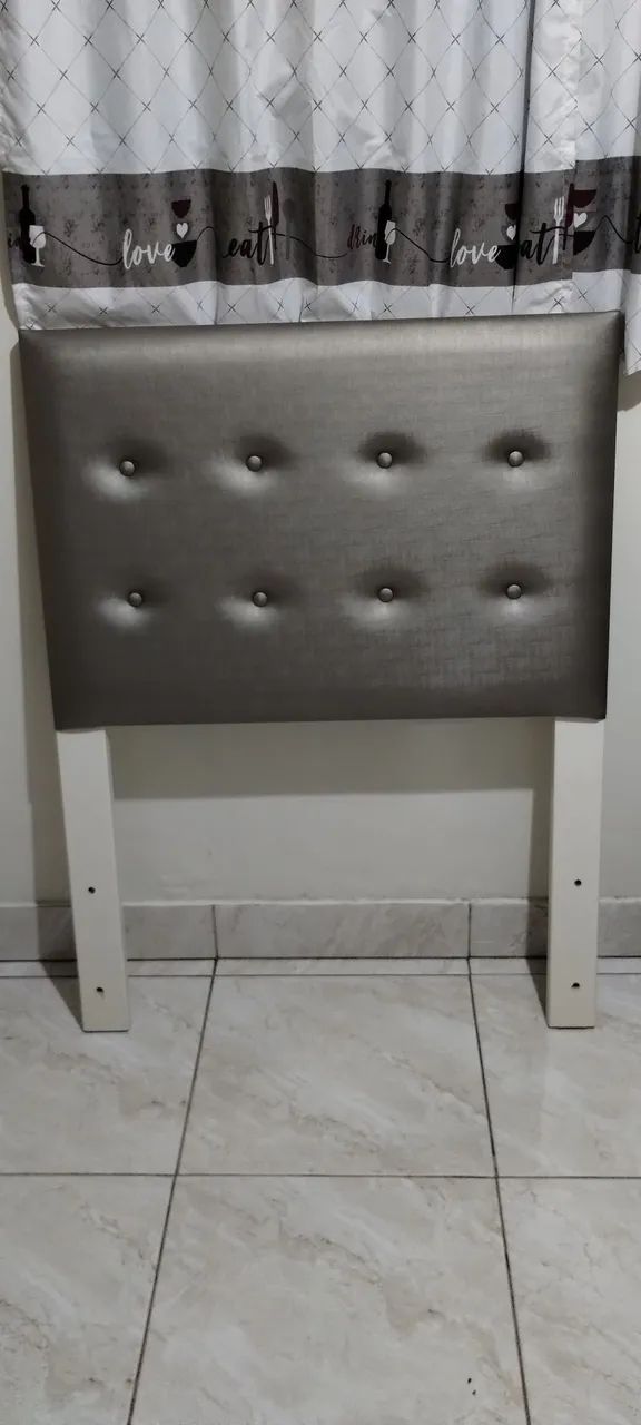 Cabeceira impermeável para cama de solteiro