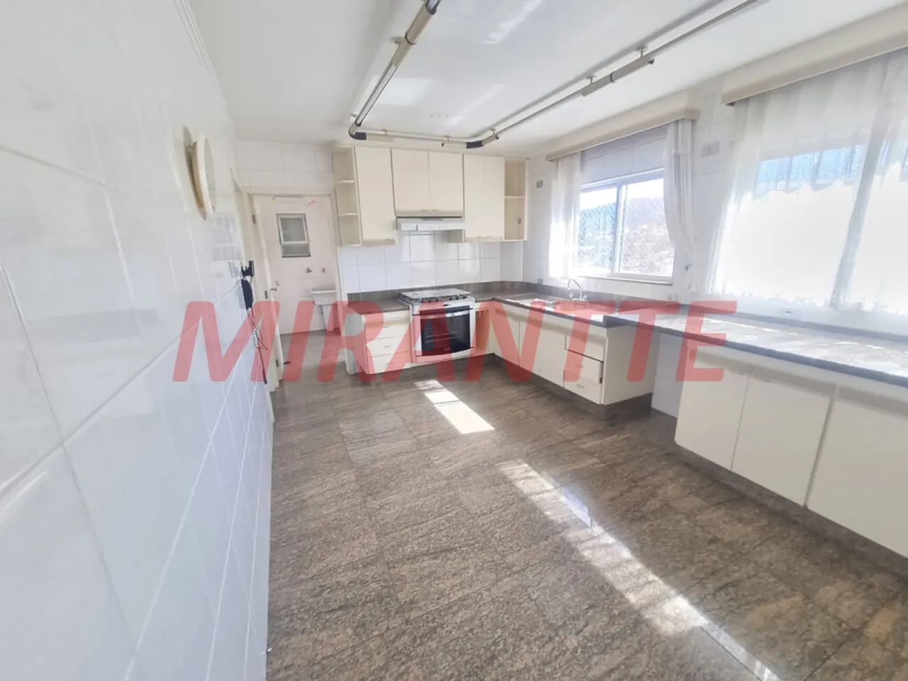 Apartamento de 149m² com 4 quartos em Tremembe - Foto 4