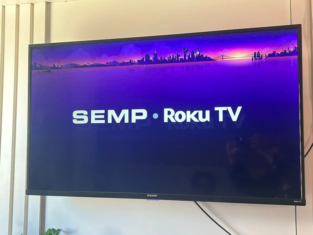 TV Semp Toshiba Roku 43 Polegadas  - Foto 3