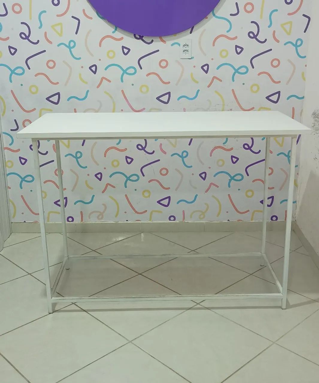 Mesa de Loja em Metalon e Compensado Naval
