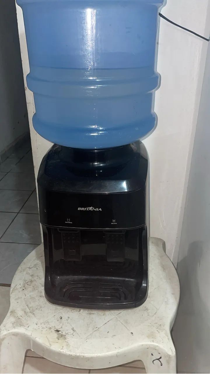 Gela água 