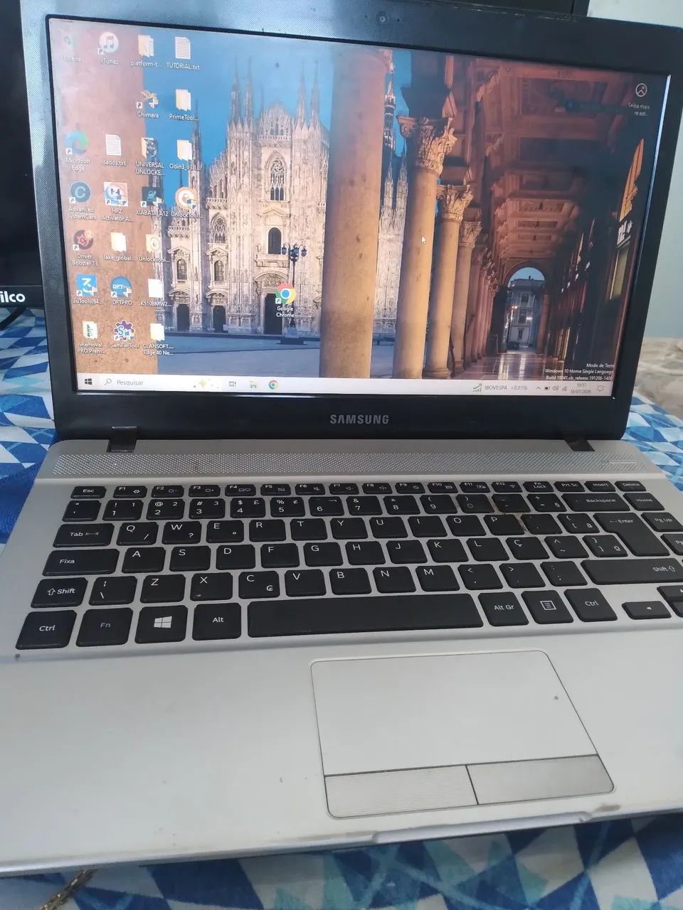 Notebook semi novo 4gb de ram:processador Intel Pentium Dual-Core T4500