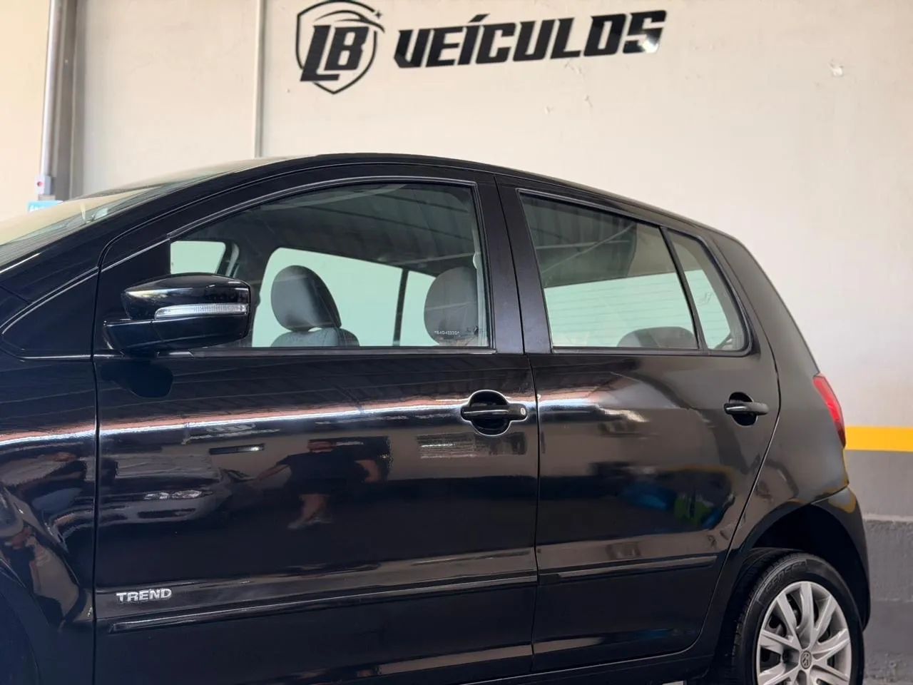 Volkswagen Fox 1.6 MI Total Flex 8V 5P 2014 - Foto 3