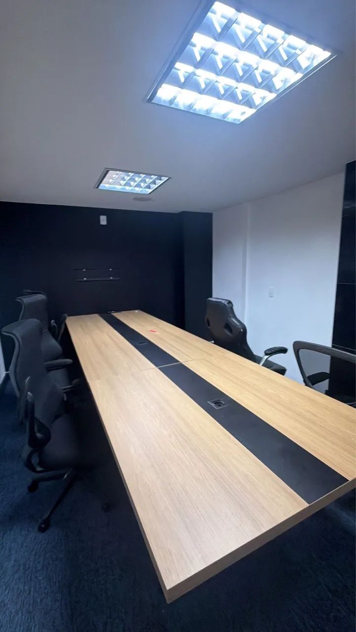 MESA DE MADEIRA (escritório) 