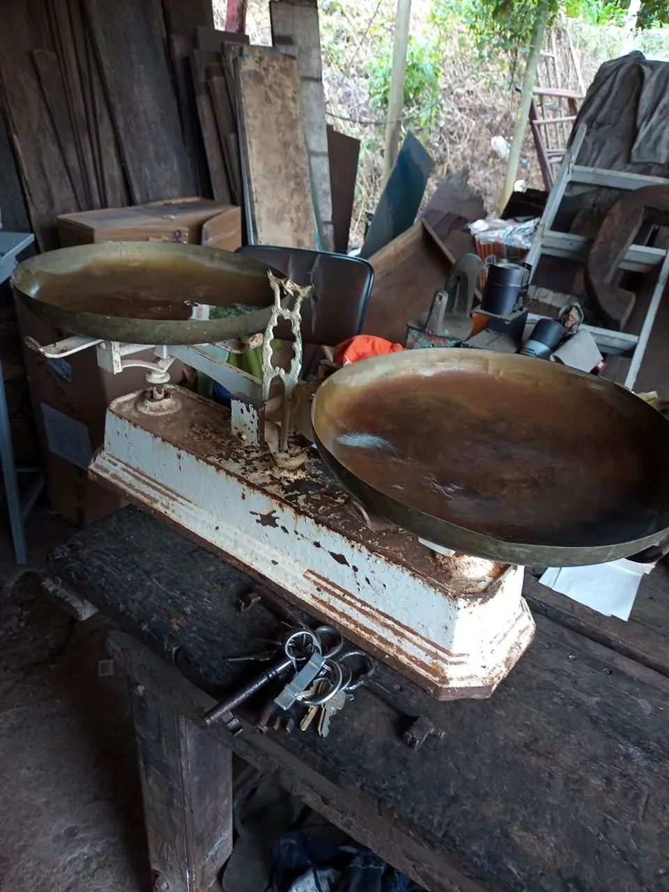 BALANÇAS ANTIGAS DE PRATO E COLUNA - Foto 3