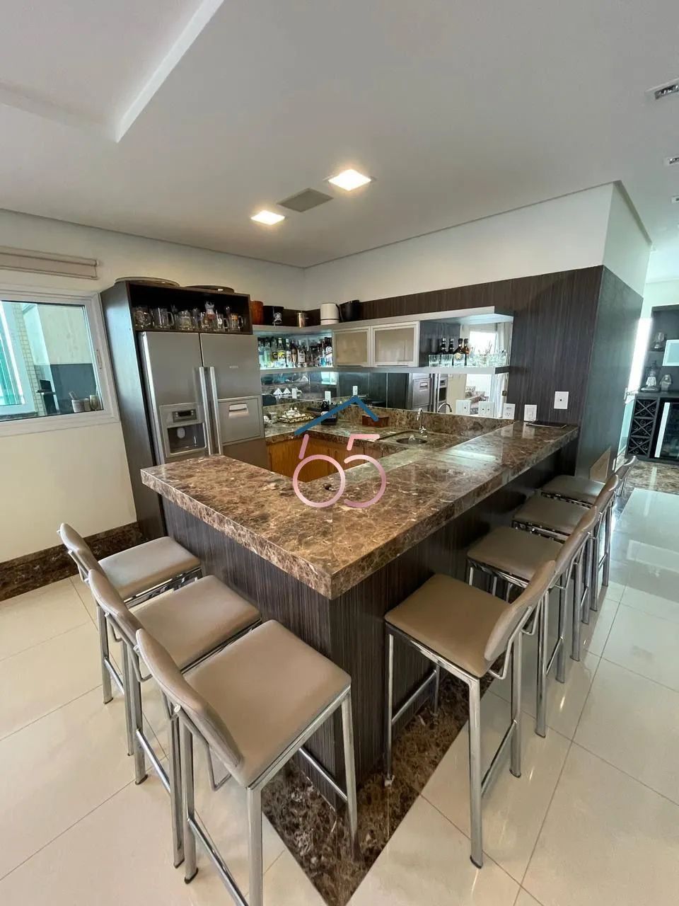 Cobertura Duplex Mobiliada com 4 Suítes, Piscina e 6 Vagas. - Foto 3