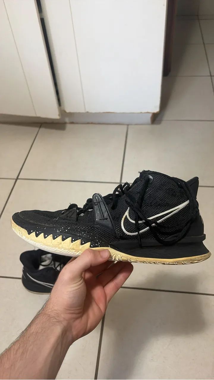 Tênis Nike Kyrie 7 TB 'Black White' - Foto 5