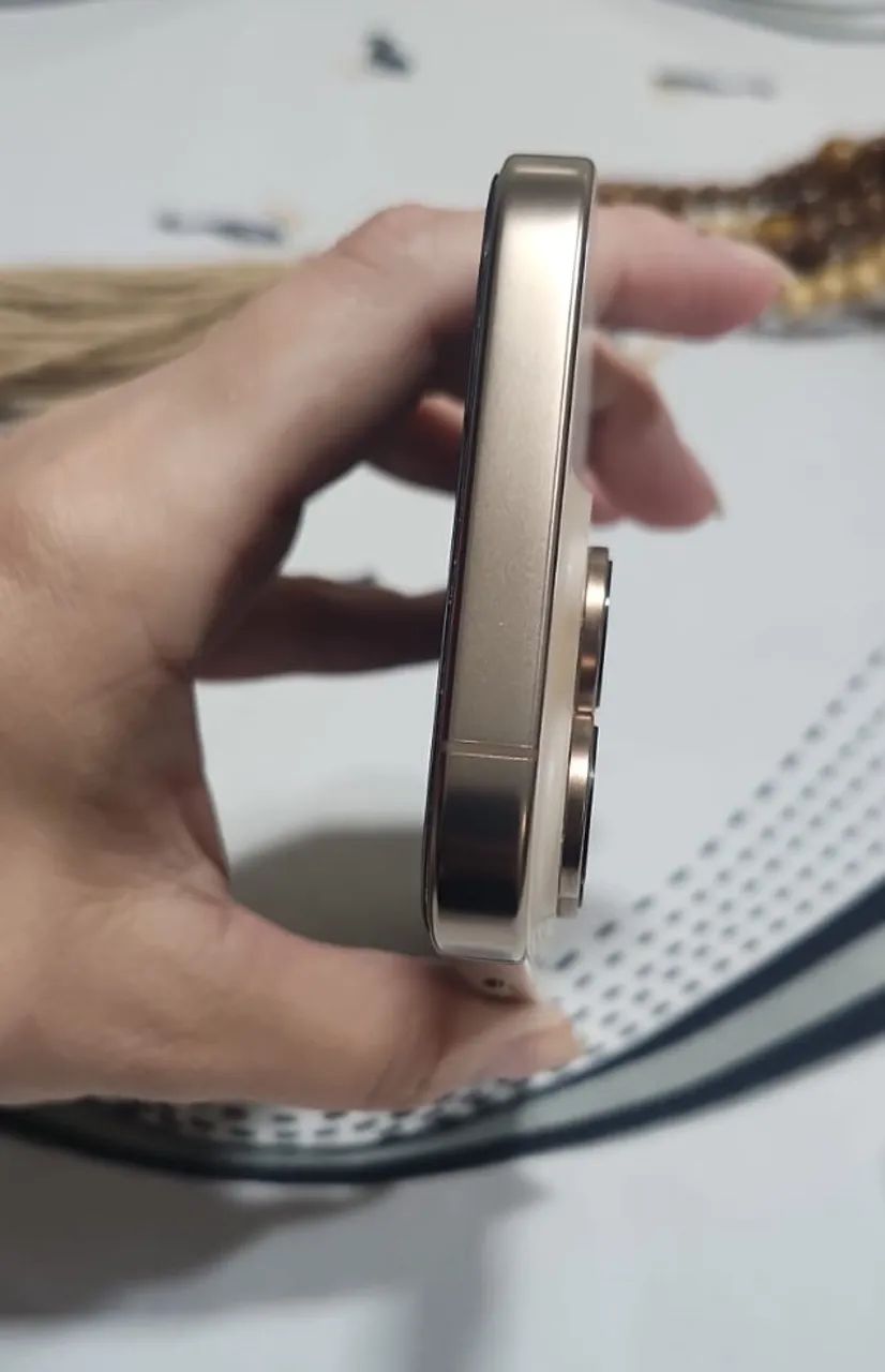 iPhone 16 Pro - Desert Titanium - 128GB - Foto 2