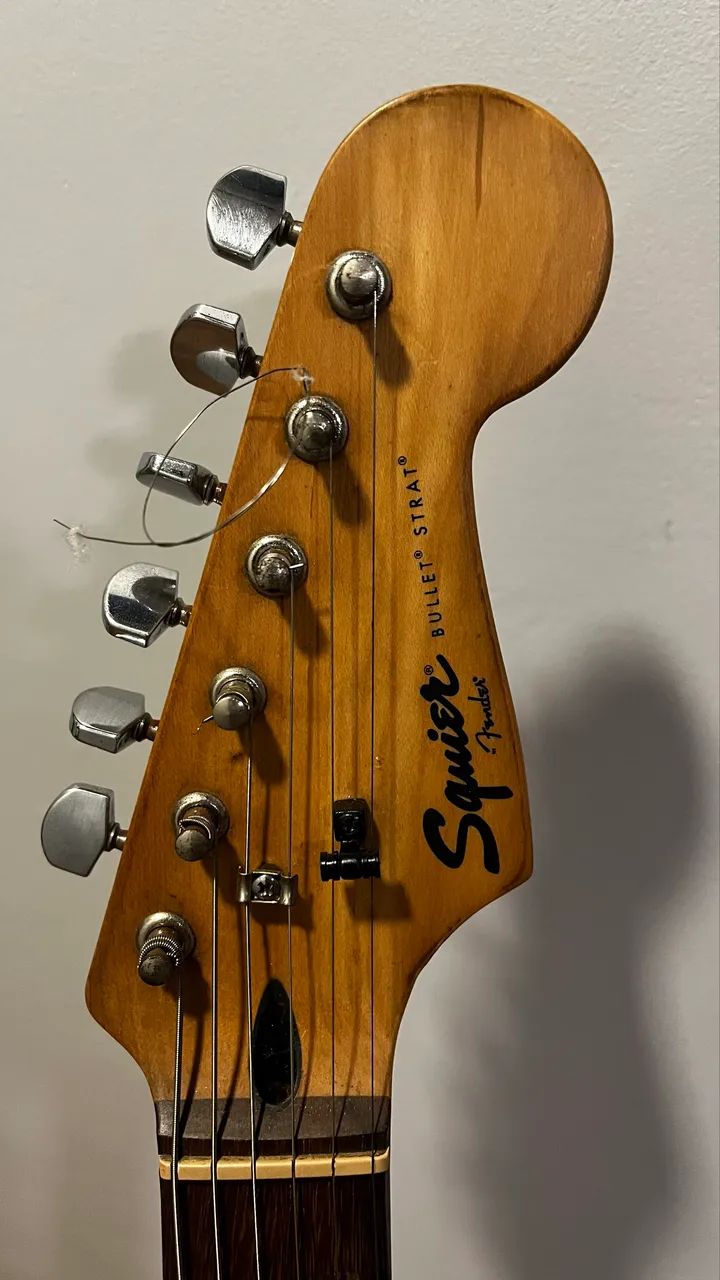 Guitarra Squier Bullet Stratocaster - Foto 3