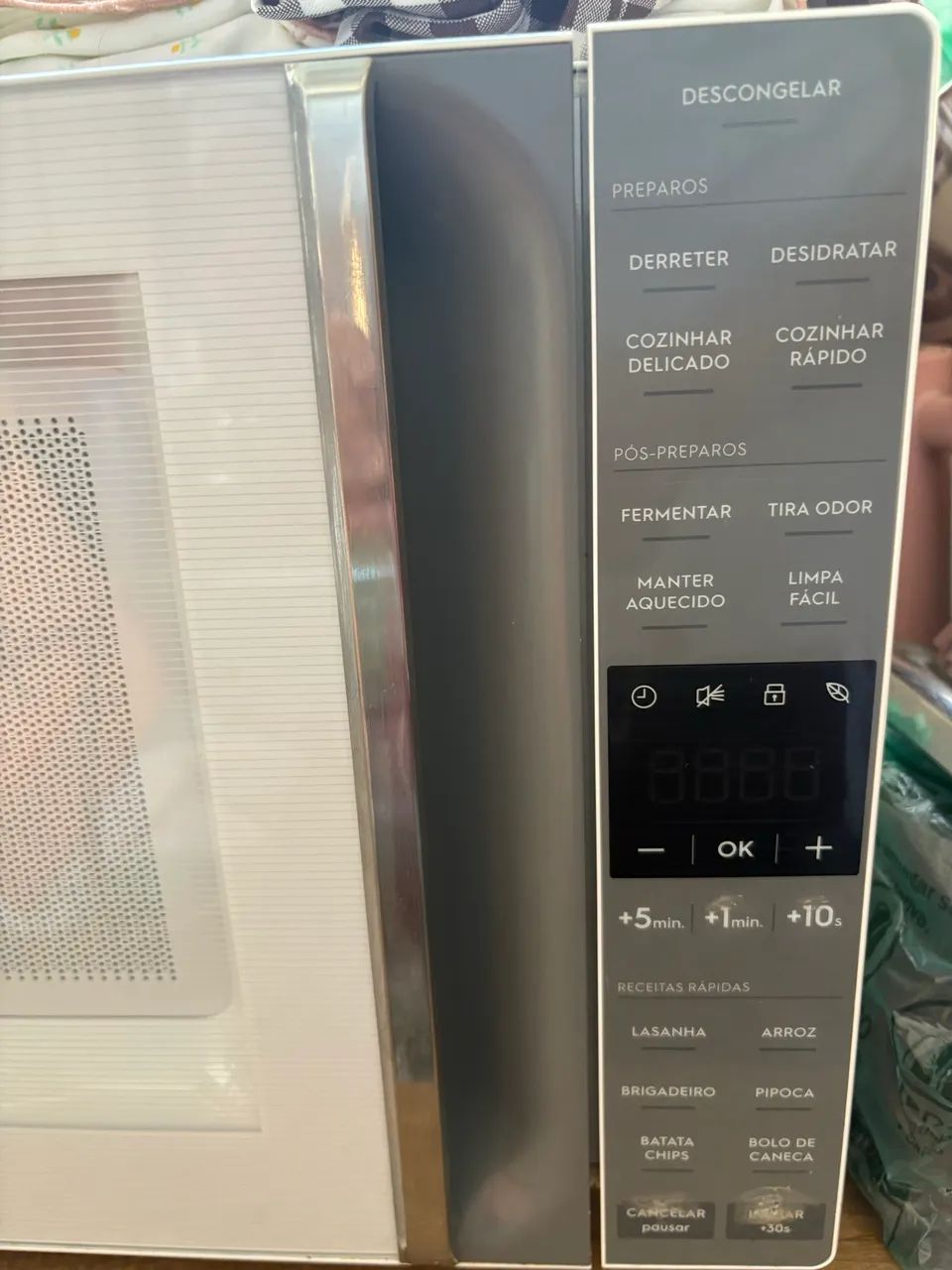 O Micro-ondas Electrolux 36 L Touch  - Foto 3