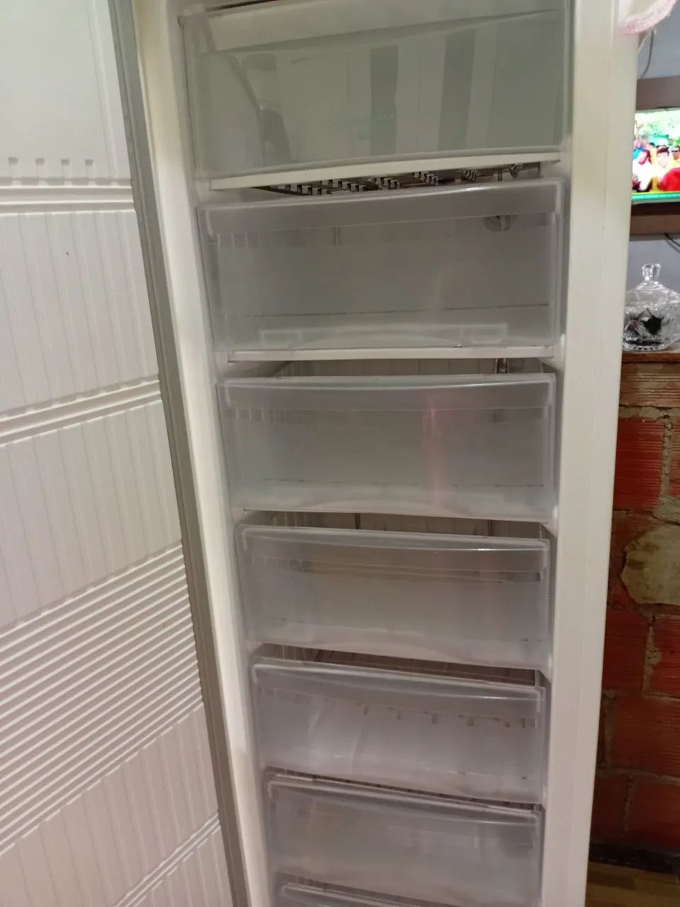Freezer vertical semi novo  - Foto 3
