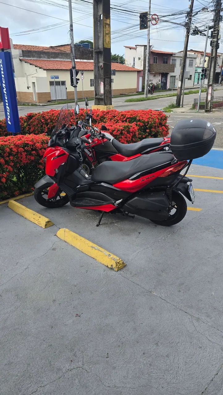 Vendo xmax 250 2202 2023 com 10.000km rodados. - Foto 3