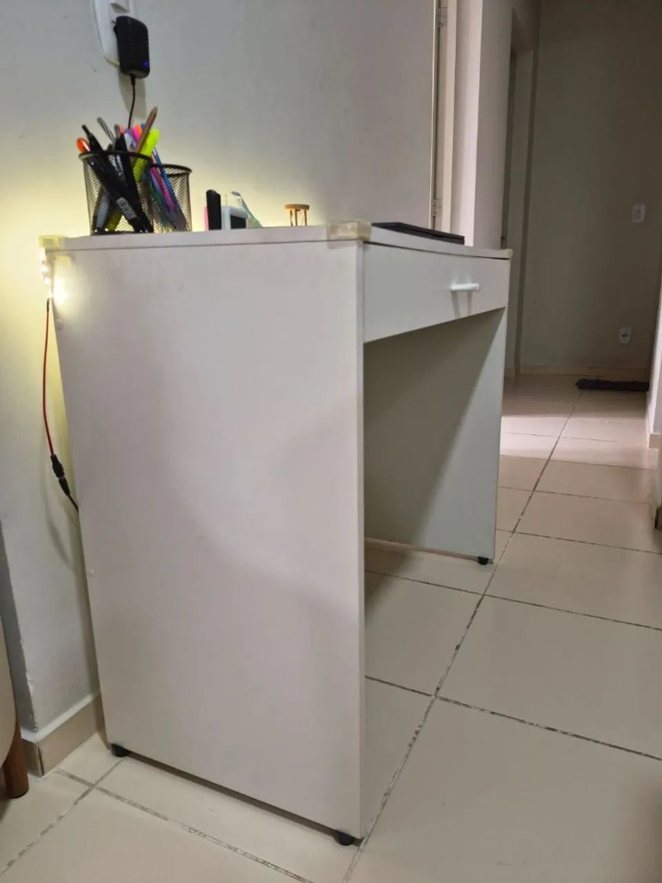 Escrivaninha MDF com LED para escritório e etc. - Foto 4