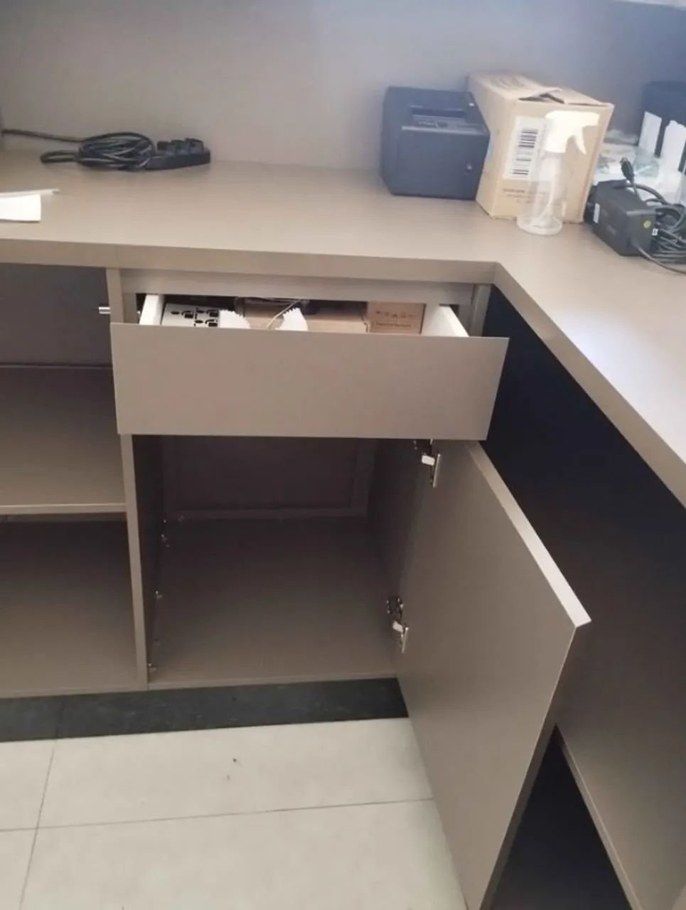 Balcão de atendimento em L - Foto 5