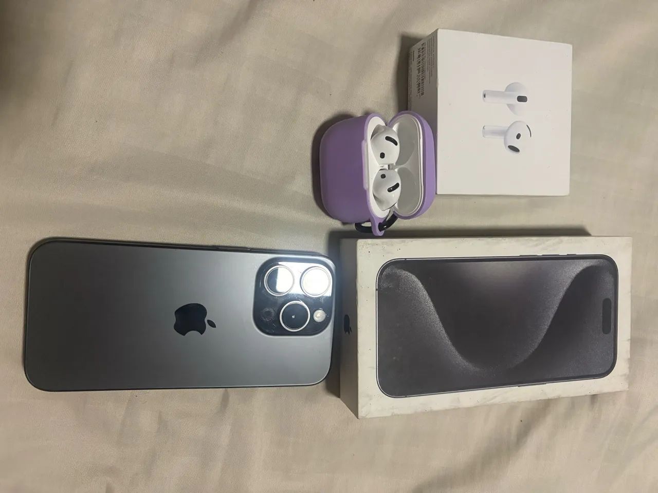 Vendo iPhone 15 pro 128GB + AirPods 4  - Foto 2