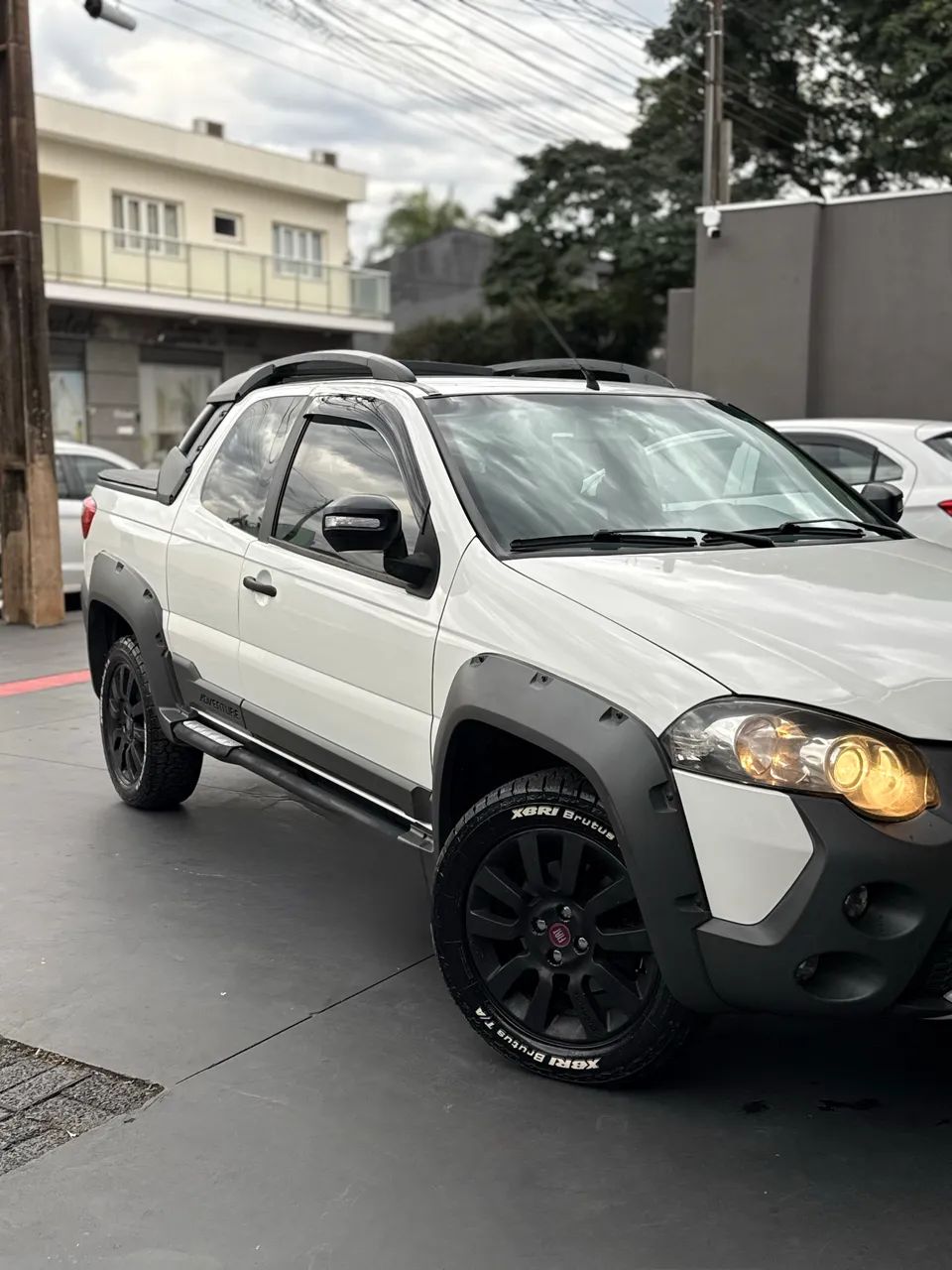 Fiat Strada Adventure1.8/ 1.8 Locker Flex CD 2015 - Foto 2