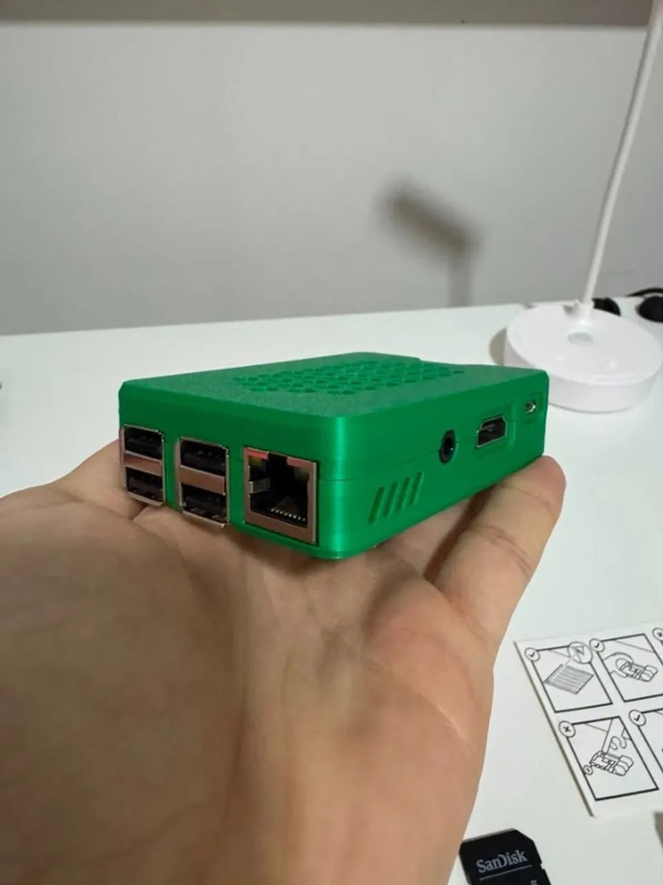 Raspberry Pi 3B + Cartão SD 32GB + Case - Foto 3