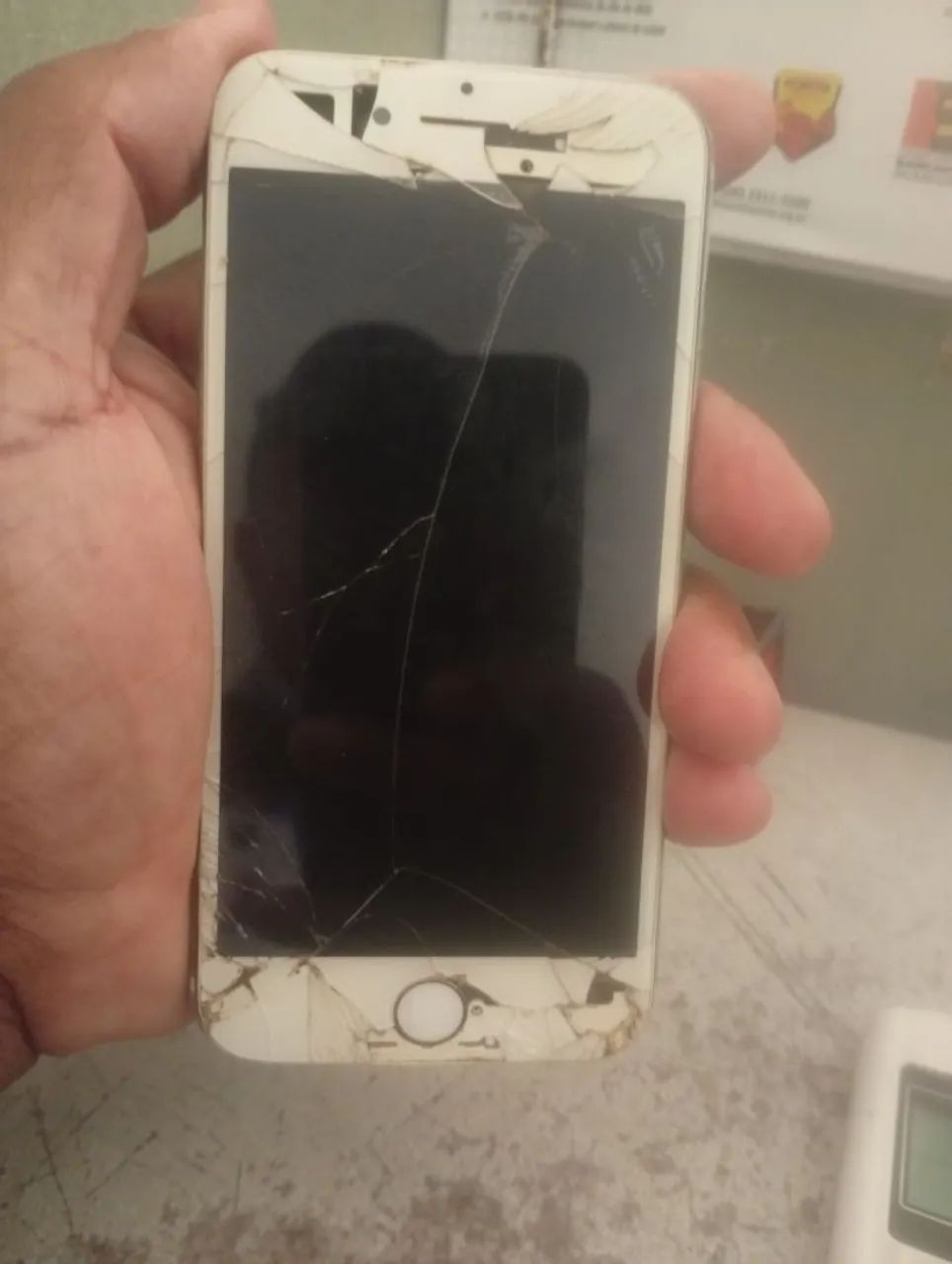 iPhone 8 plus para retirada de peças  - Foto 2