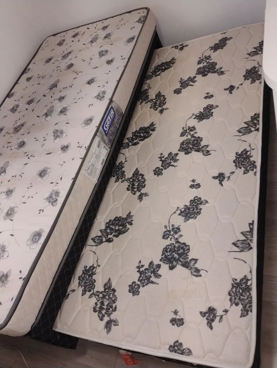 Cama box solteiro com cama auxiliar COPEL